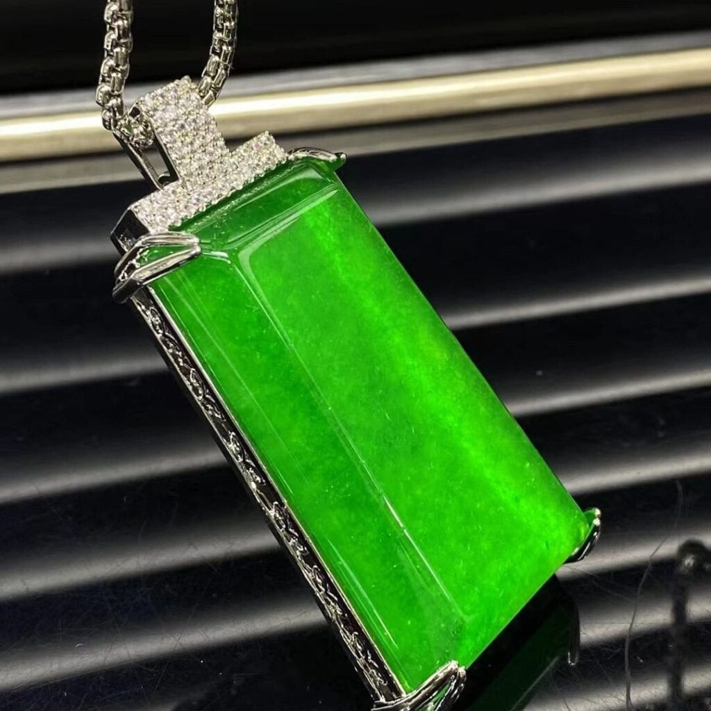 Natural Burmese Imperial Green Jadeite Pendant with 925 Silver Setting