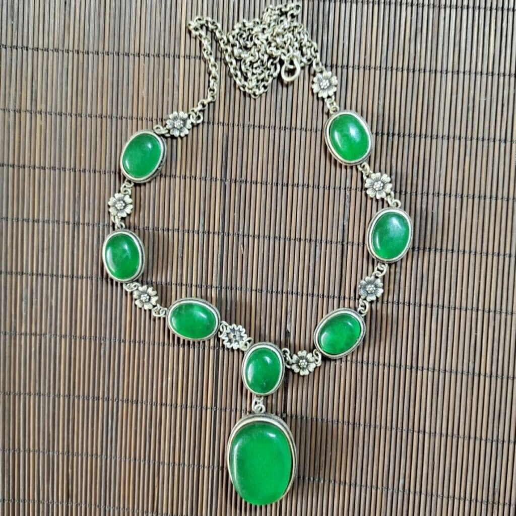 Vintage ice jade pendant necklace with old silver inlay