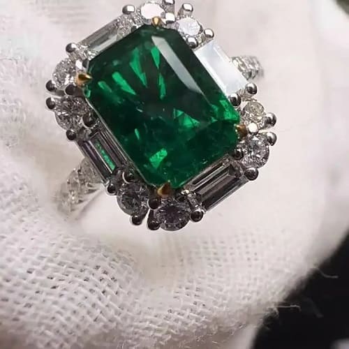 Adjustable S925 Silver Ring with 18K Gold Plating and 4 Carat Emerald-Cut Green Gemstone